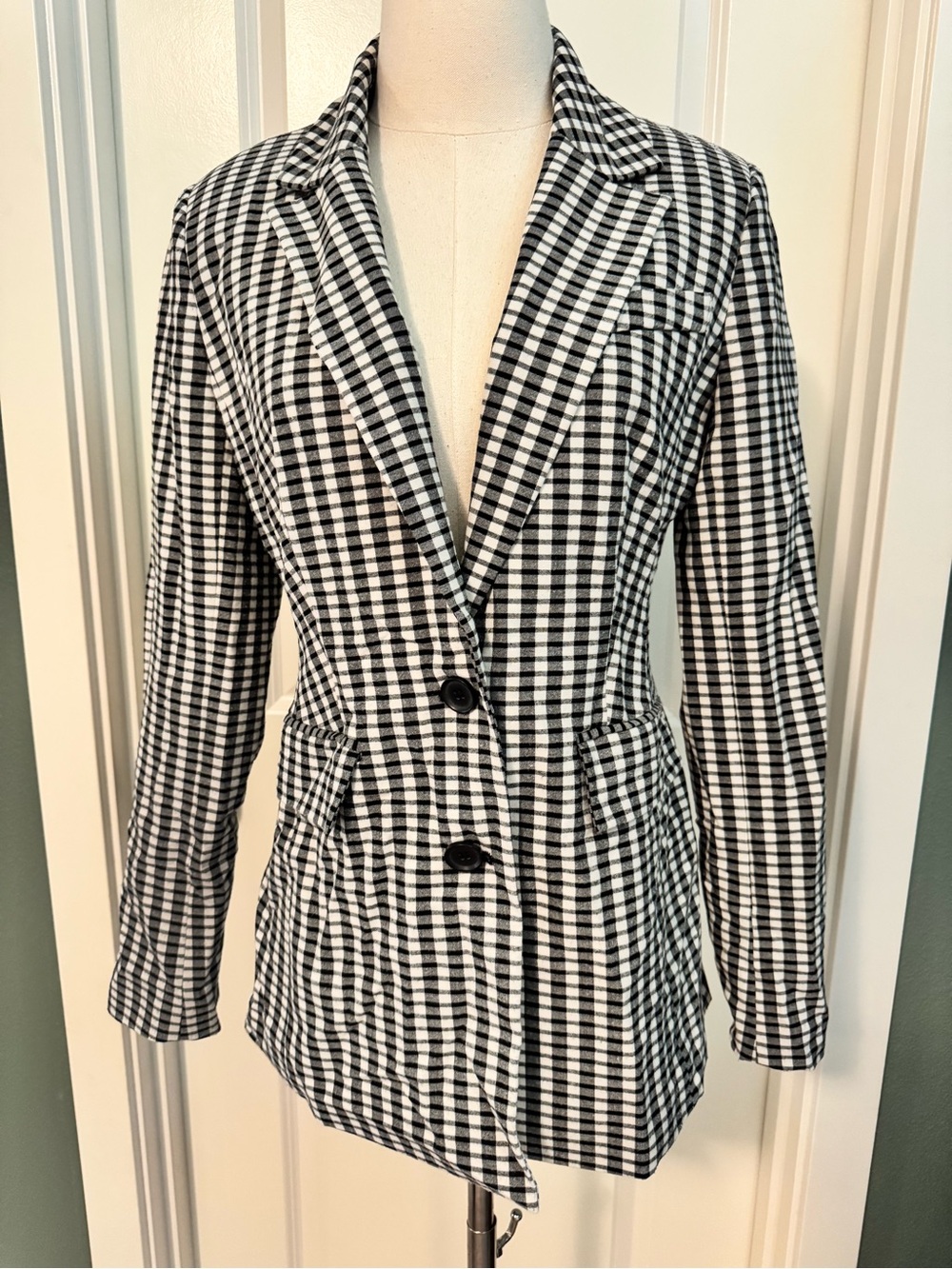 Gingham Two-Button Women’s Blazer Jacket in Black & White